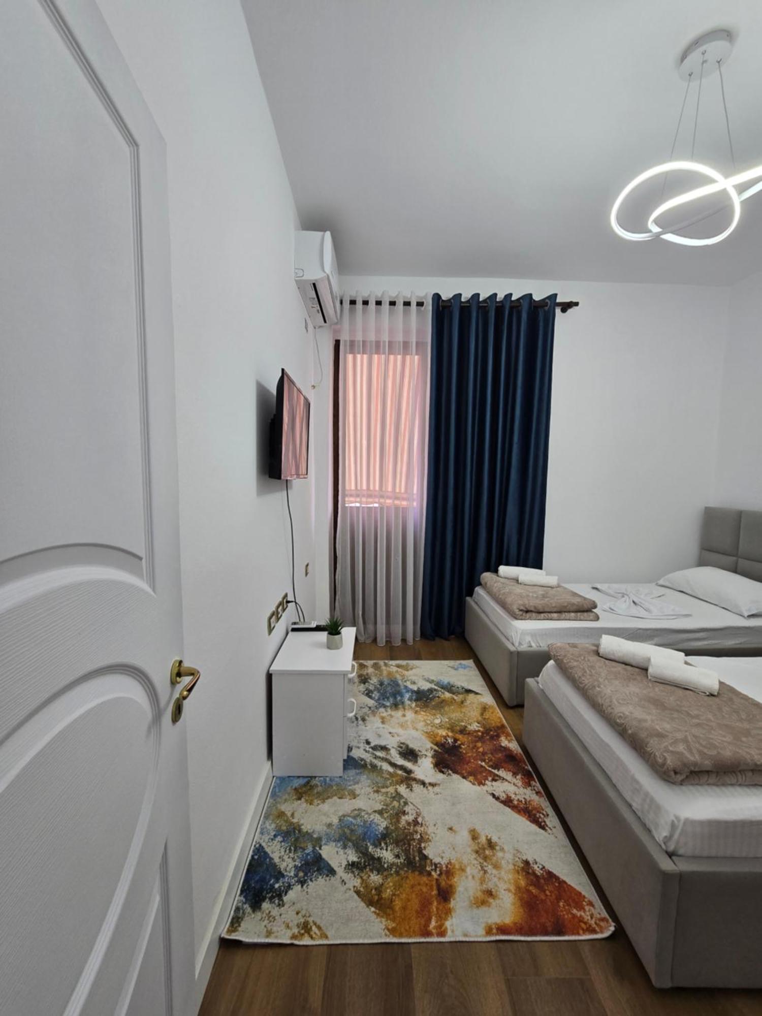 Ideal Home Shkodër Buitenkant foto