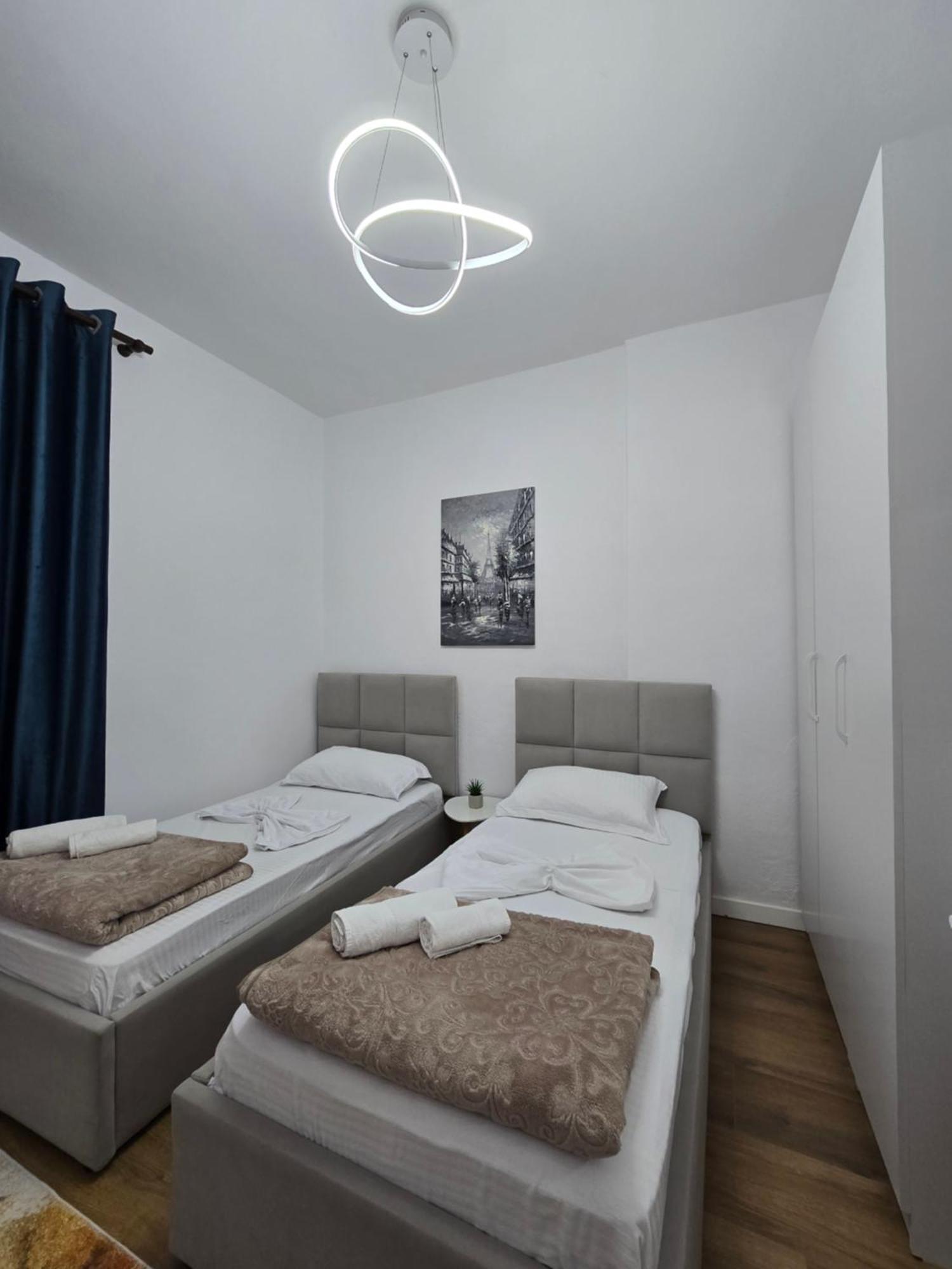Ideal Home Shkodër Buitenkant foto