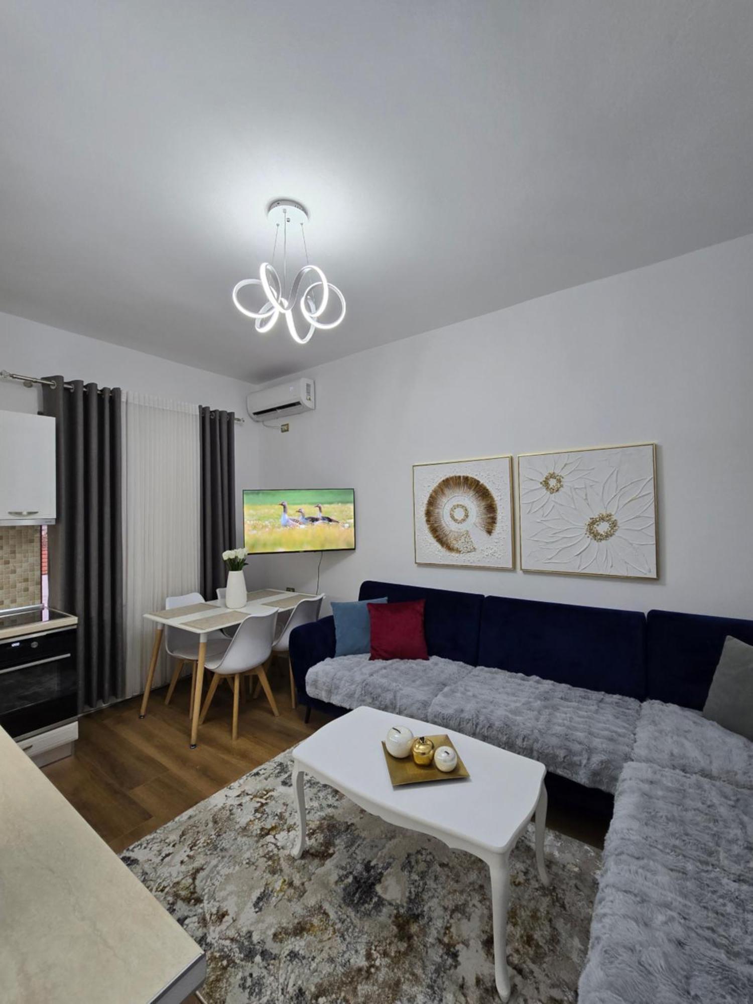 Ideal Home Shkodër Buitenkant foto