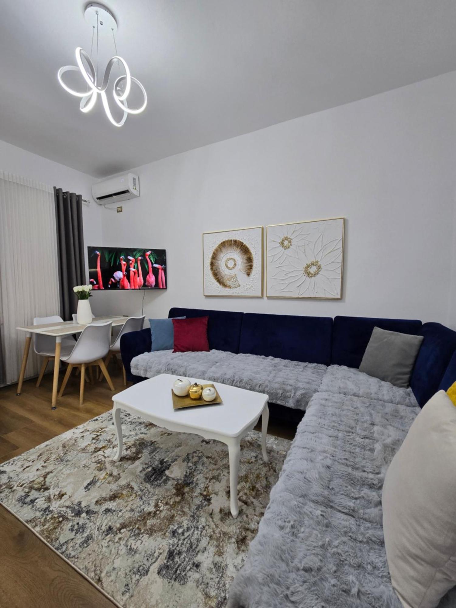 Ideal Home Shkodër Buitenkant foto