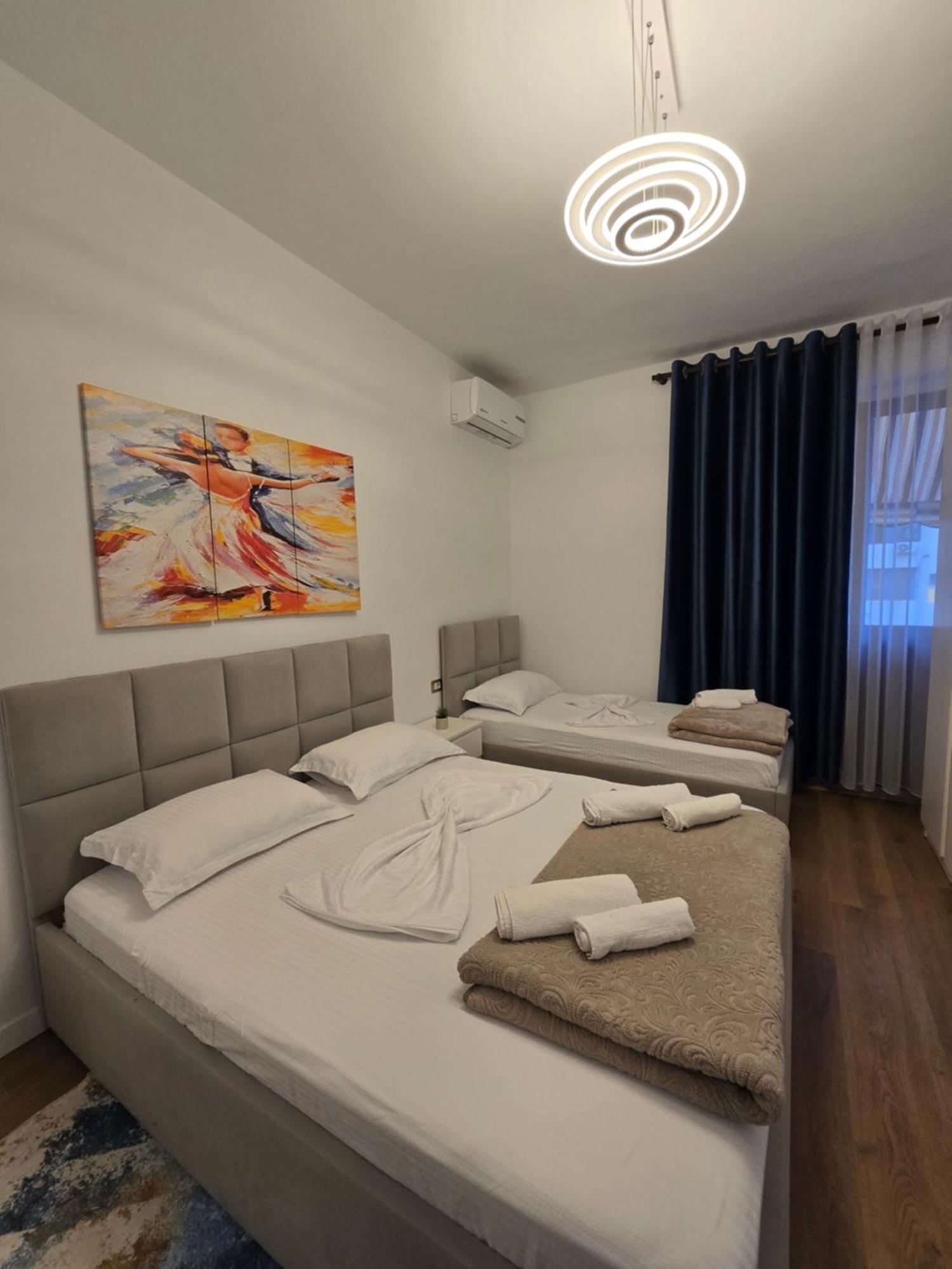Ideal Home Shkodër Buitenkant foto
